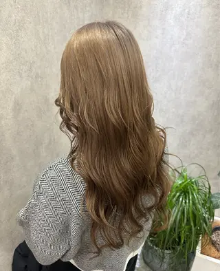ロング MOURI CHISATOのヘアスタイル