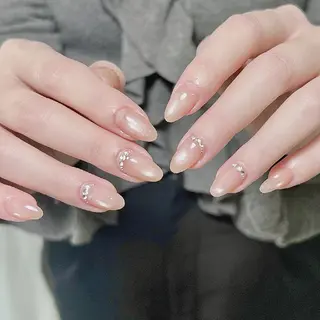 ネイル nailsalon　blast所属・atelier　 univ.のネイルデザイン