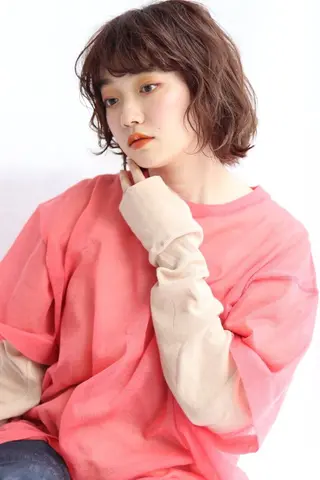 ミディアム 林 美里のヘアスタイル