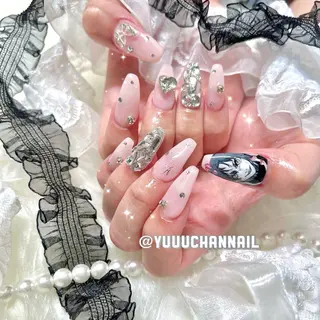 ネイル 痛ネイル🩷渋谷 🧸Yunaのネイルデザイン