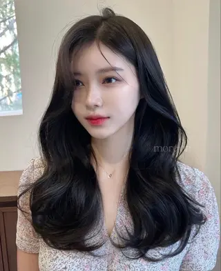 ロング カラー ヘアアレンジ レイヤー×透明感カラ ーHAYATOのヘアスタイル