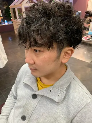 ショート パーマ メンズ labyrinthノーブル所属・メンズ特化西村 雄太のヘアスタイル