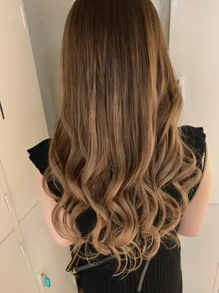ロング ✨ハイトーン✨艶髪 ✨髪質改善✨和田のヘアスタイル