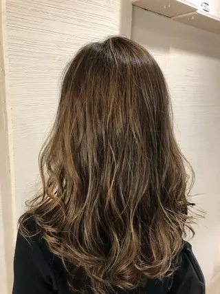 カラー レイヤーカット 早崎太生のヘアスタイル