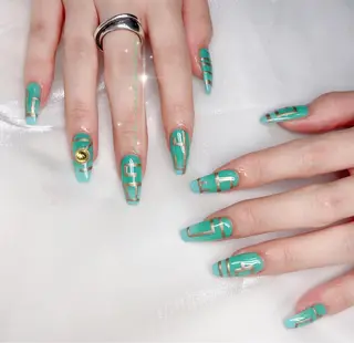 ネイル 森 ネイルサロンのネイルデザイン