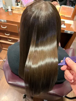 セミロング サイトウ ナツキのヘアスタイル