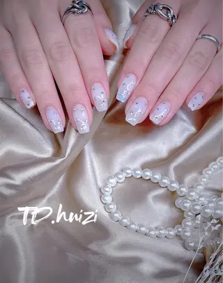 ミディアム めぐみのネイルサロン 惠のネイルデザイン