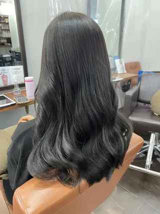 ロング 難波 茜のヘアスタイル