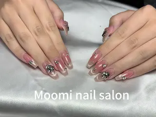 ネイル Moomi nail salonのネイルデザイン