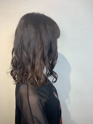 ミディアム カラー _WHITE 天神店 YUMEKA🐻のヘアスタイル