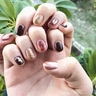 ネイル EARTH上尾店所属・藤倉 千恵美のネイルデザイン