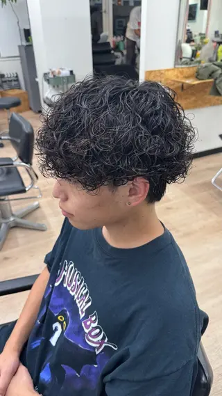 ショート パーマ メンズ ハイトーンカラー メンズパーマだいきのヘアスタイル