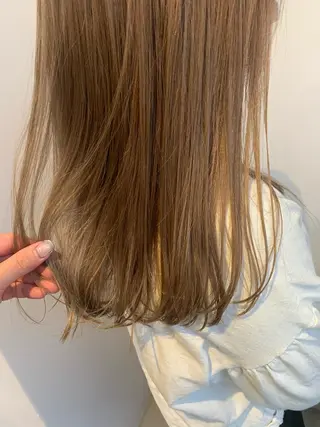 セミロング カラー "小顔カット" Fuko.のヘアスタイル