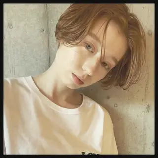 ショート カラー パーマ ヘアアレンジ メンズ キッズ ネイル マツエク・マツパ アイブロウ ☃️髪質改善🉐割✨ ❄️“ever”❄️のヘアスタイル