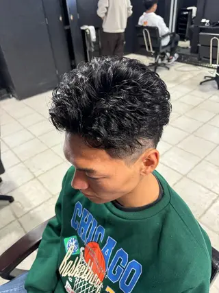 ヘアアレンジ メンズ メンズ専門 美容師✨ アメ村 堀江颯瑛のヘアスタイル