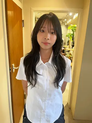 ロング カラー 🦮shiori アイドルオタク🦮のヘアスタイル