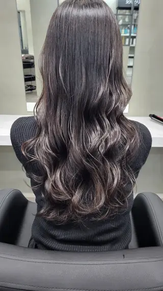 カラー 🪡 KIMU🪡🎀のヘアスタイル