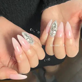 ネイル Lisse ネイル/ 脱毛/アイブロウのネイルデザイン