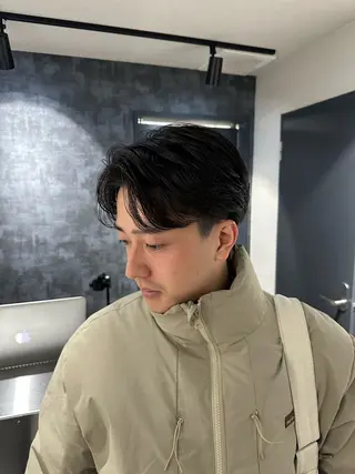 メンズ SALOWIN 原宿 iori所属・🌟原宿指名No.1 センターパート⭐️のヘアスタイル