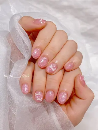 MoON...❤︎ MeGuのネイルデザイン