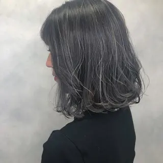セミロング カラー ORIKA 美容室のヘアスタイル