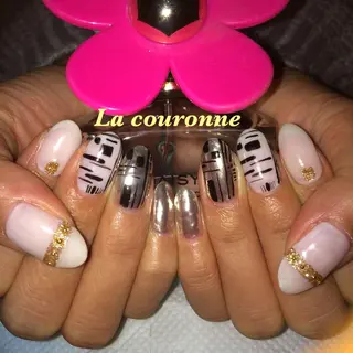 ネイル Lacouronne NATSUMIのネイルデザイン