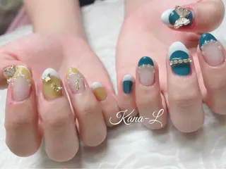 カラー ネイル 芦辺 香奈のネイルデザイン