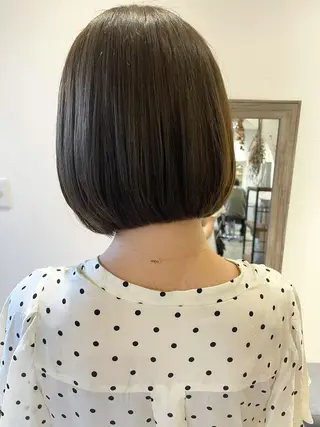 ミディアム カラー 🩰オリーブ/ ベージュ松本咲花🩰のヘアスタイル