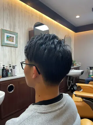 ミディアム 伊藤 良奈のヘアスタイル