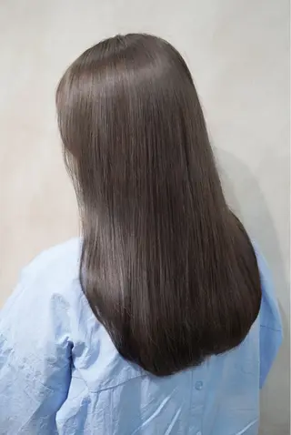 ロング カラー 小顔ショート/透明感 カラー/チサトのヘアスタイル