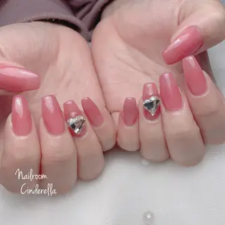 ネイル Nailroom. Cinderellaのネイルデザイン