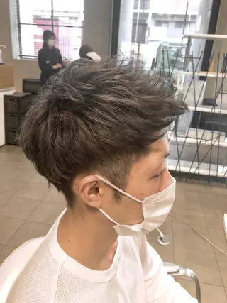 ショート カラー メンズ メンズ レイヤー ウルフ 弓木啓輔のヘアスタイル