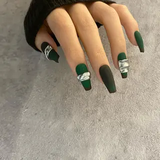 ネイル Ray. ／綺麗目ニュアンスのネイルデザイン