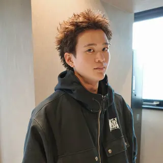 ショート ヨシカワ タツキのヘアスタイル