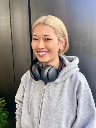 ショート カラー カット・ブリーチ TAIGAのヘアスタイル