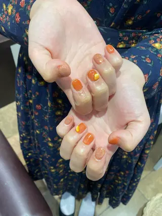 ネイル 透け感ベージュ ／ミハルのヘアスタイル