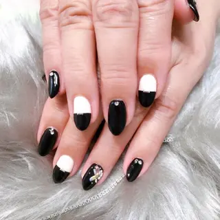 ネイル luxe NailDesignのネイルデザイン