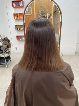 ミディアム 鶴井 美空のヘアスタイル