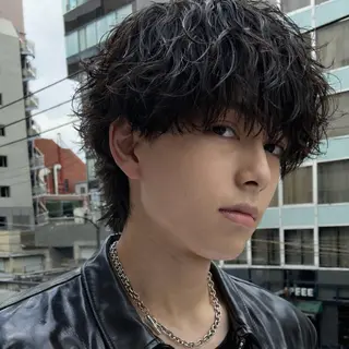 メンズ 表参道フェザーパーマ ニュアンスパーマのヘアスタイル