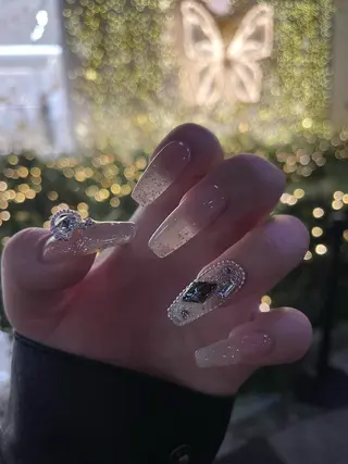 ネイル Esthetic Salon manish所属・Nailist Rinaのネイルデザイン