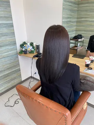 セミロング 謝花 萌のヘアスタイル