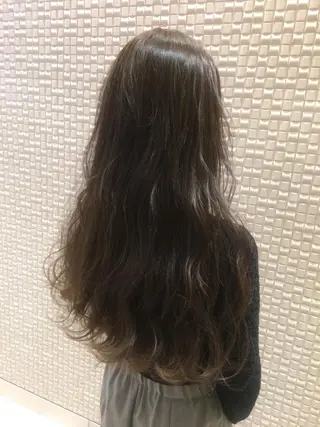 ロング カラー scene.池袋所属・scene. haraのヘアスタイル