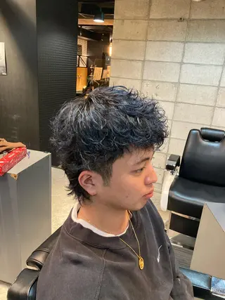 ショート メンズ FRANK’S BARBER&BEER CLUB 日比谷店所属・TAKU ／フェード／パーマのヘアスタイル