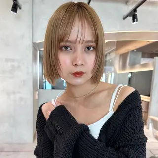 ショート カラー 🤍ハイトーン 🤍VIVIE🤍のヘアスタイル