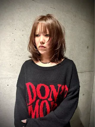 セミロング カラー デザインカラー⭐︎★ 🐆hyo🐆のヘアスタイル