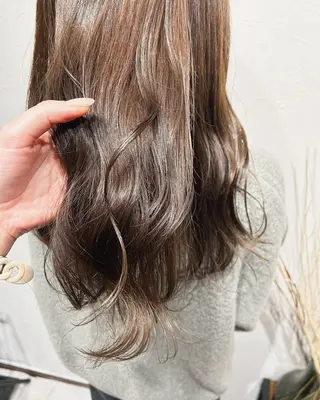 セミロング YU-KA ✂︎ROSSOのヘアスタイル