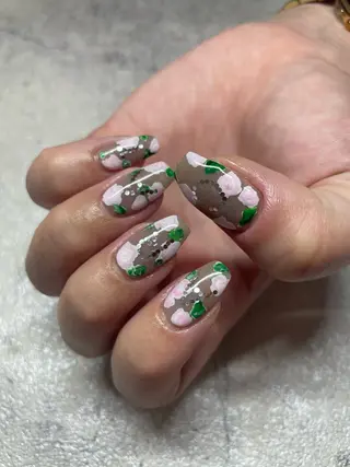 ネイル Nailsalon Olu所属・ネイリスト Nanaのネイルデザイン