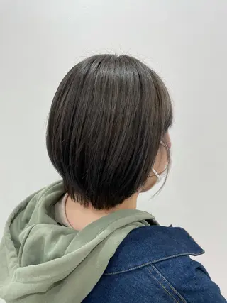 ショート カラー akane .のヘアスタイル