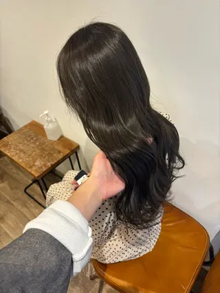 ロング Megu/ベージュ/ 透明感カラーのヘアスタイル