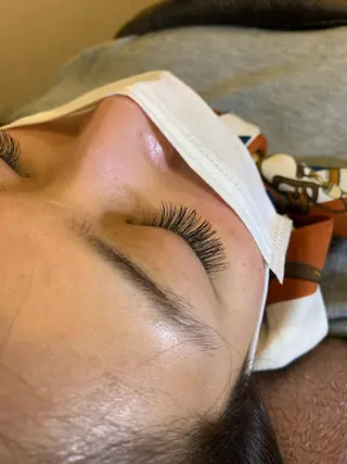 マツエク・マツパ 舟橋 瑞稀のヘアスタイル